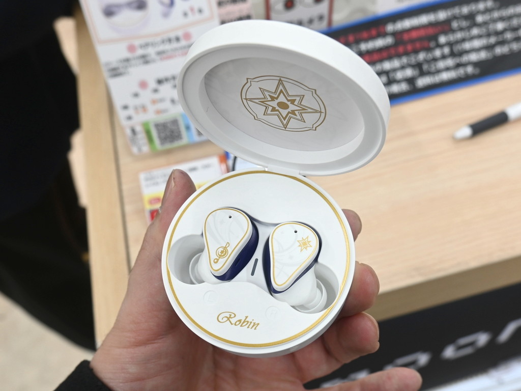 アキバ取材班) 「崩壊：スターレイル」コラボのワイヤレスイヤホン