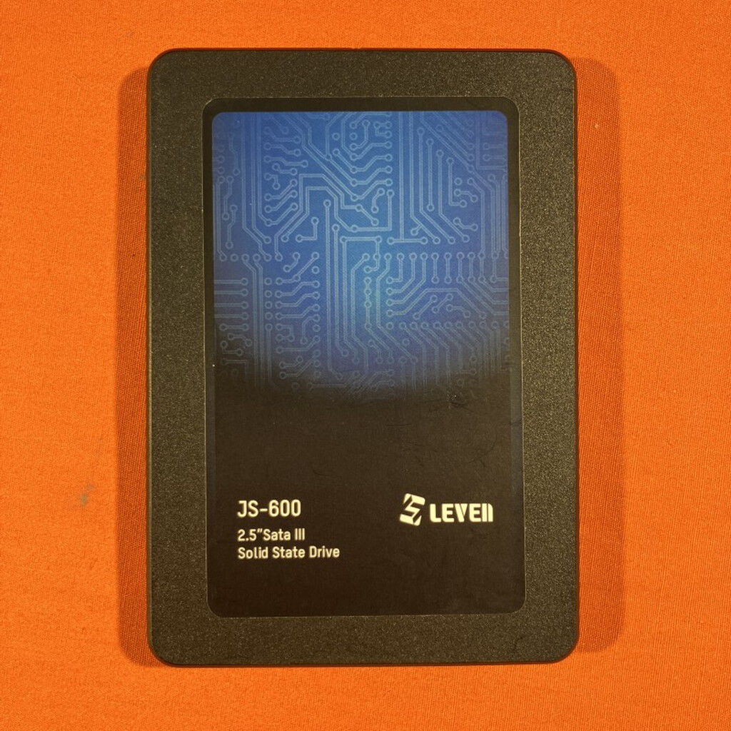 LEVEN SSD 4TB JS600 中古 LEVEN SSD 4TB JS600 中古 最 安値