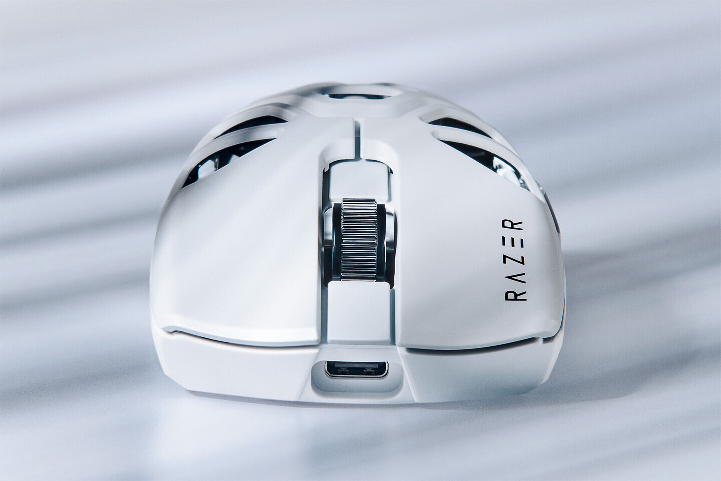 Razer Launches Viper Mini Signature Edition in White for $300