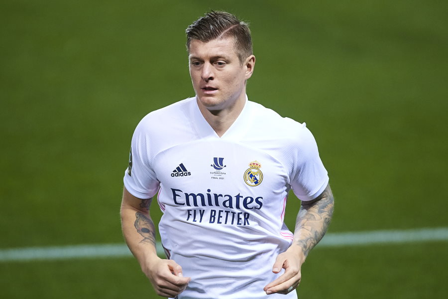 レアルMFクロース、