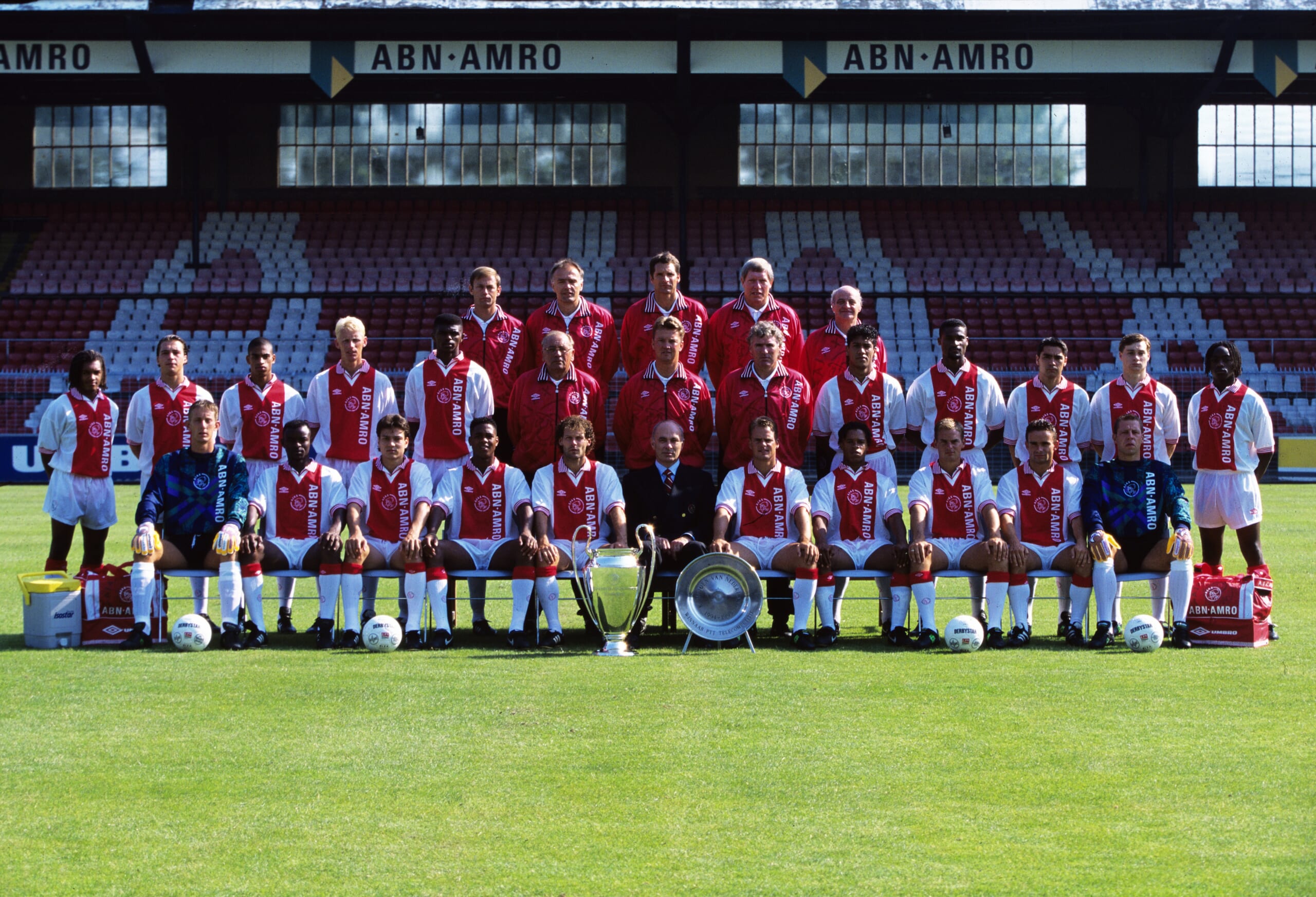 歴史に名を刻むファン・ハールの「マイティ・アヤックス」、クライフ