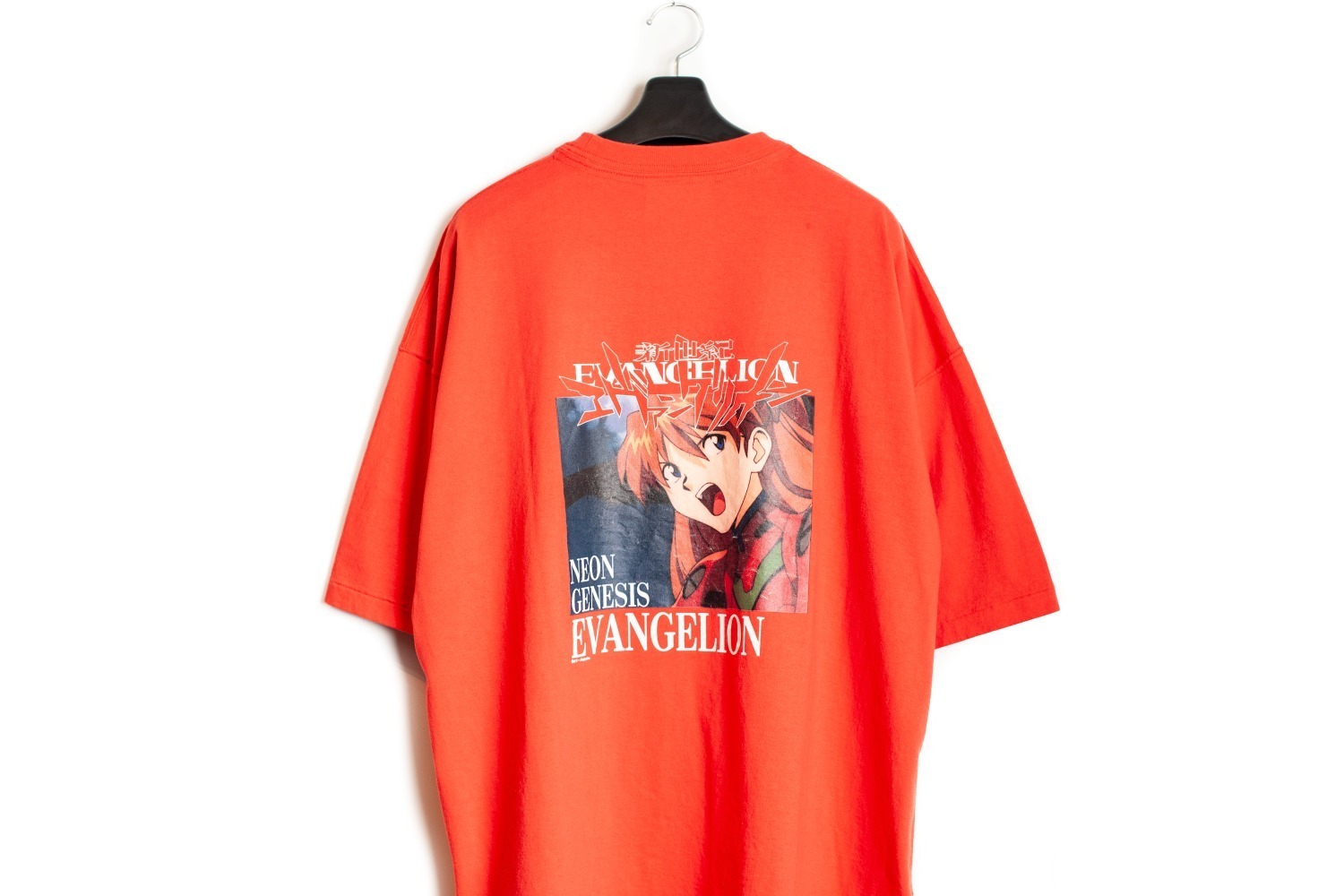 セヴシグ×「新世紀エヴァンゲリオン」アスカのヴィンテージ風プリントT