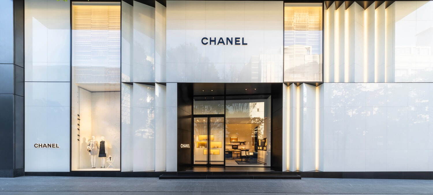 シャネルの“国内最大級”新ブティック、福岡天神のワンビルにオープン
