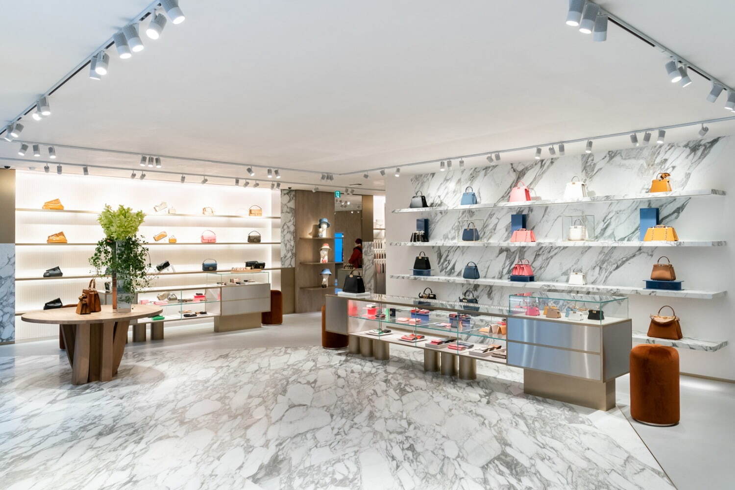 パラッツォ フェンディ 表参道」国内最大級の旗艦店が誕生