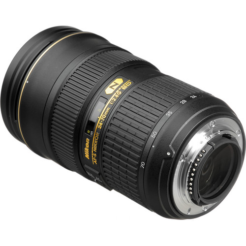 Nikon AF-S 24-70mm f2.8 G Lens - Flash Photo