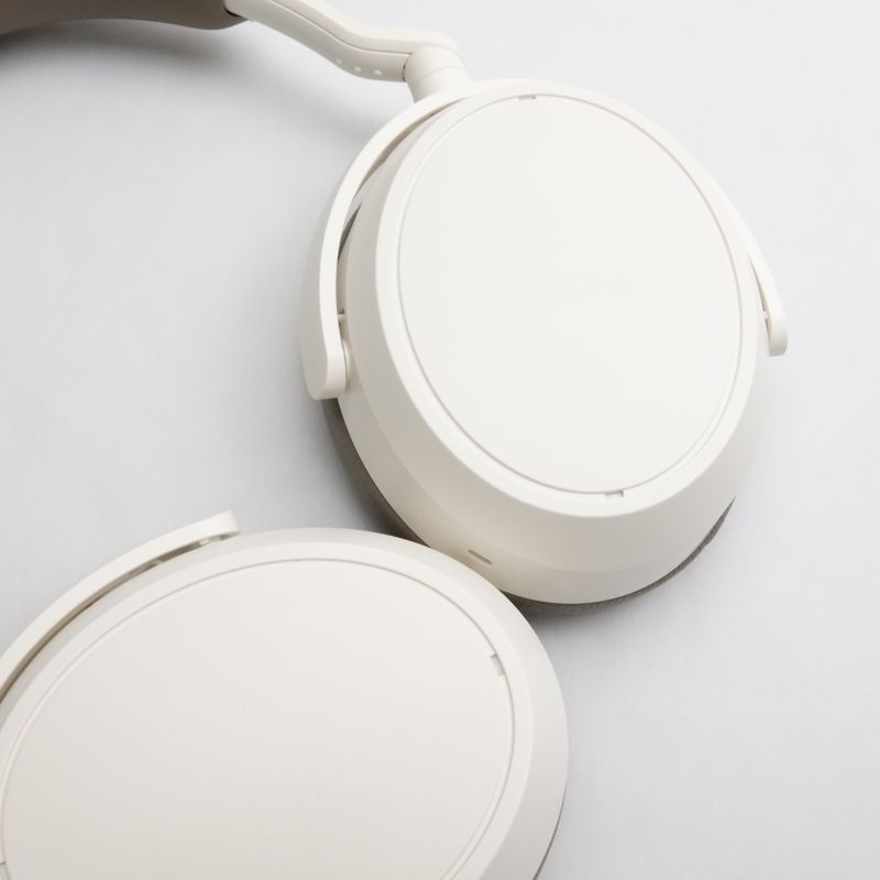 SENNHEISER MOMENTUM 4 Wireless WHITE [M4AEBT WHITE] AB+ランク 中古