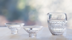 江戸切子 花瓶＜笹っ葉に八角籠目紋＞ | カガミクリスタル