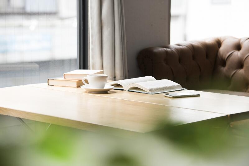 ソファダイニングで空間を有効活用！セットで使えるカリモクおすすめ