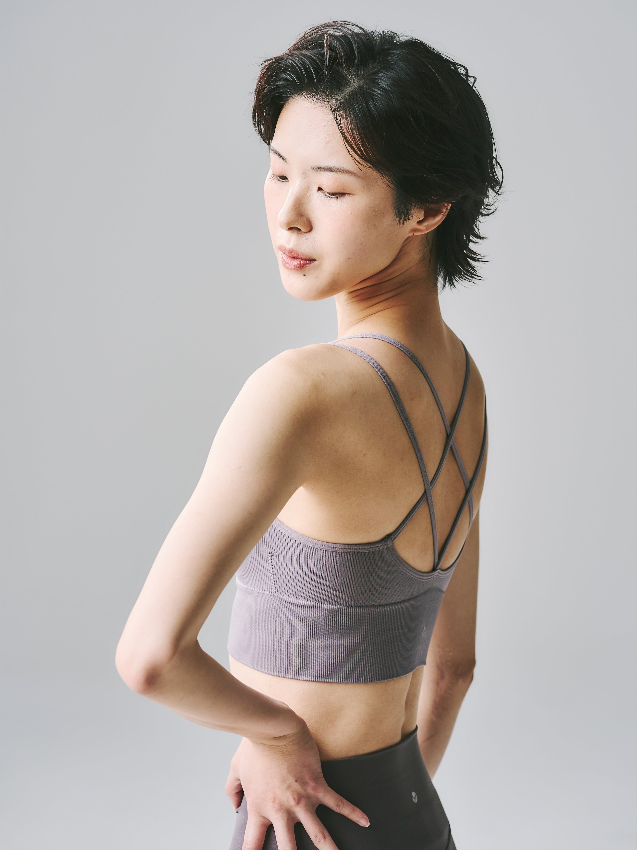 ルエラ シームレス ヨガ ブラトップ パープル｜ クロス ストラップ