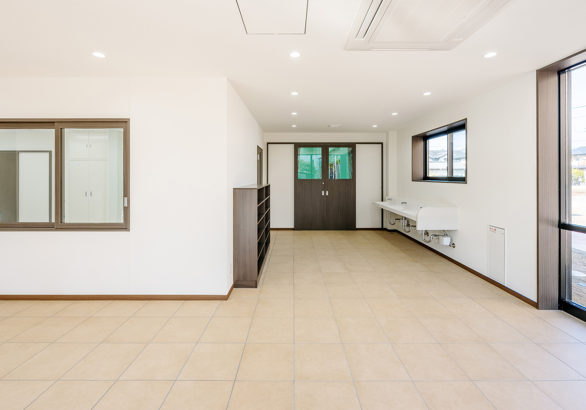 岡山学芸館 スクールガーデンTテラス - Works詳細