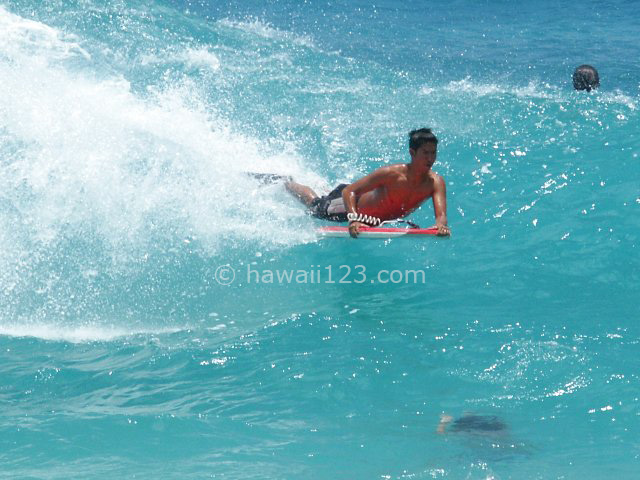 ボディボード | 写真で知るハワイ