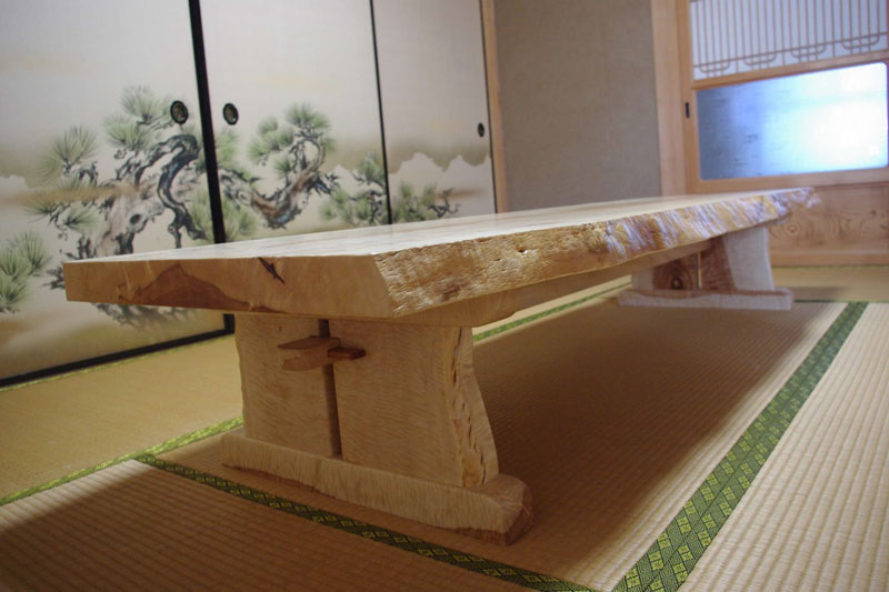 極上杢栃（トチ）無垢一枚板座卓：ダイニングテーブルや手作り家具の