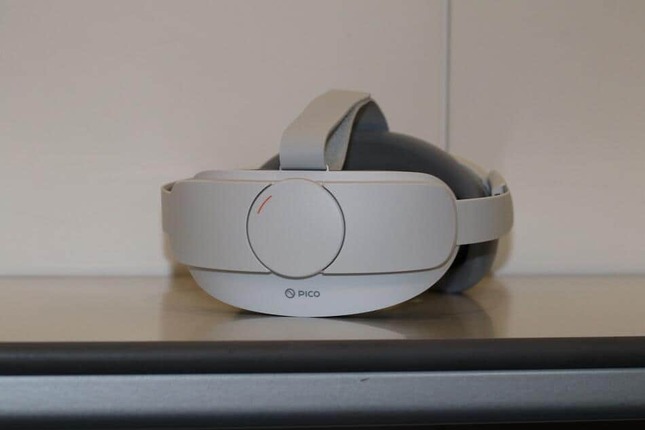 峯岸みなみVRに熱中し「あっつい」 ヘッドセット「PICO 4」で没入体験