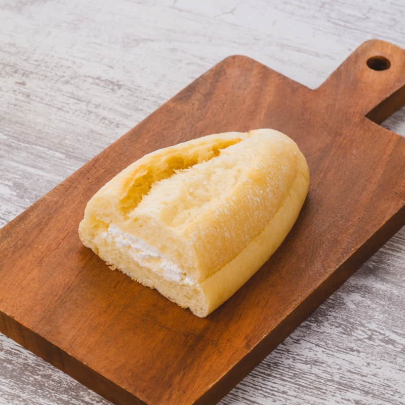 白生フランスパン （北海道産ダブル練乳ミルク）｜沖縄ファミリーマート