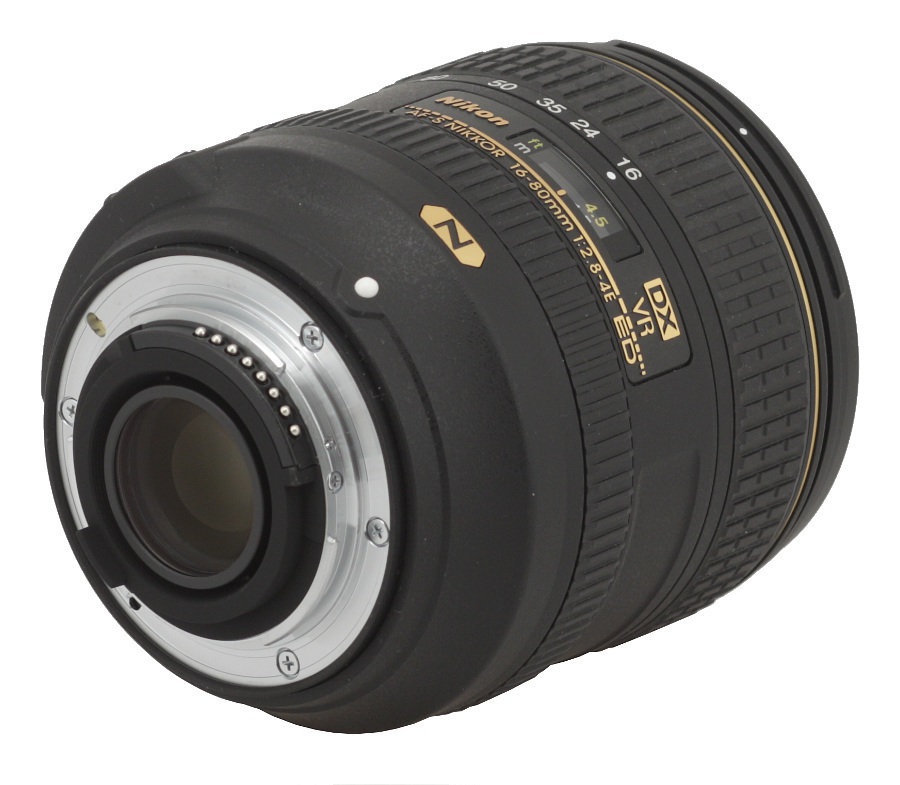Nikon Nikkor AF-S DX 16-80 mm f/2.8-4E ED VR review - Build