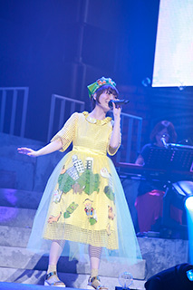 花澤香菜「live 2015“Blue Avenue”」日本武道館ライヴ大成功