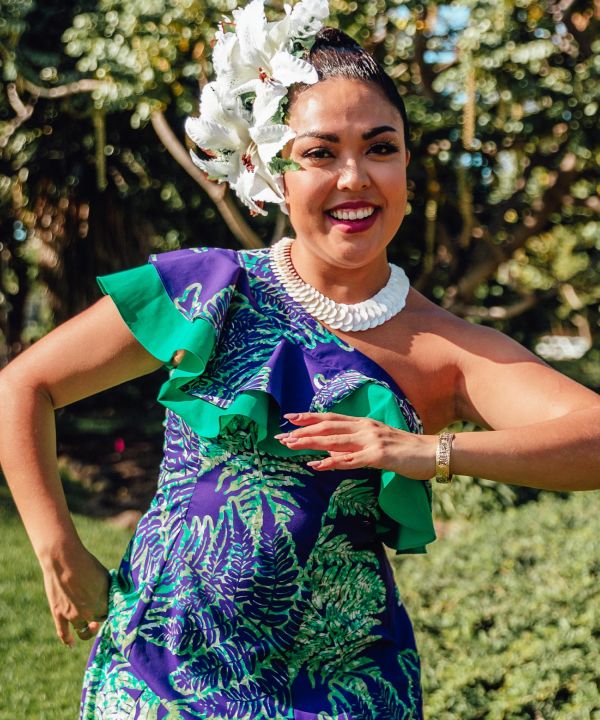 マウナロア【Maunaloa】|フラダンス衣装の専門店|マーメイドシェルレイ