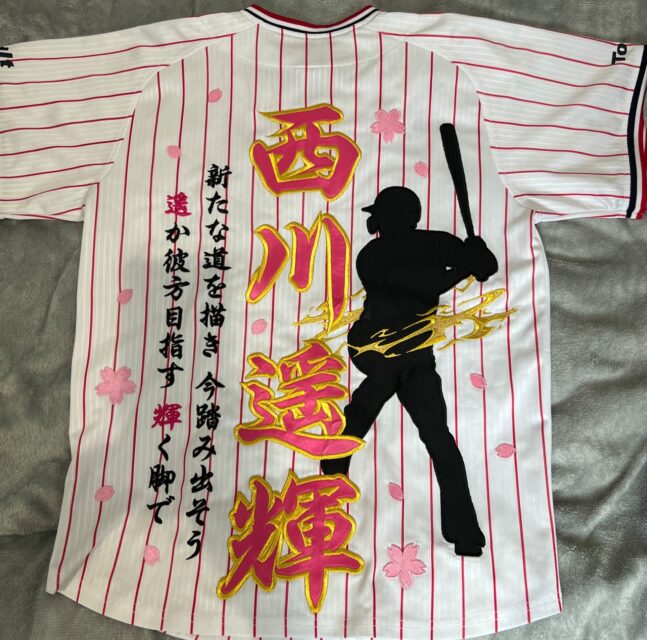 ホームユニの選手名とシルエット応援歌刺繍【東京ヤクルトスワローズ