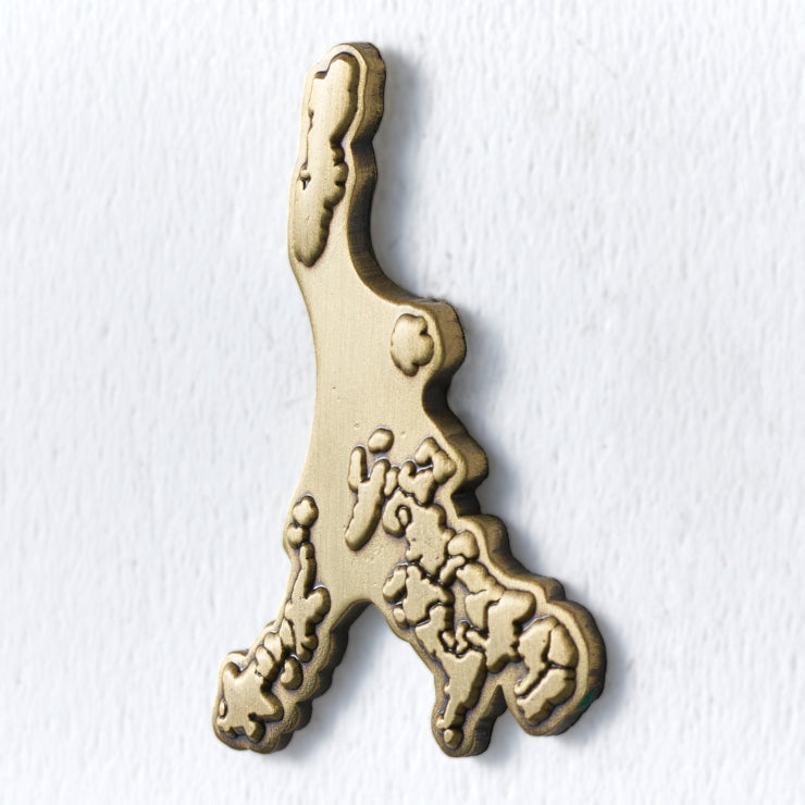 47都道府県ピンバッジ/42長崎県 ゴールド/シルバー｜地図グッズ｜Map