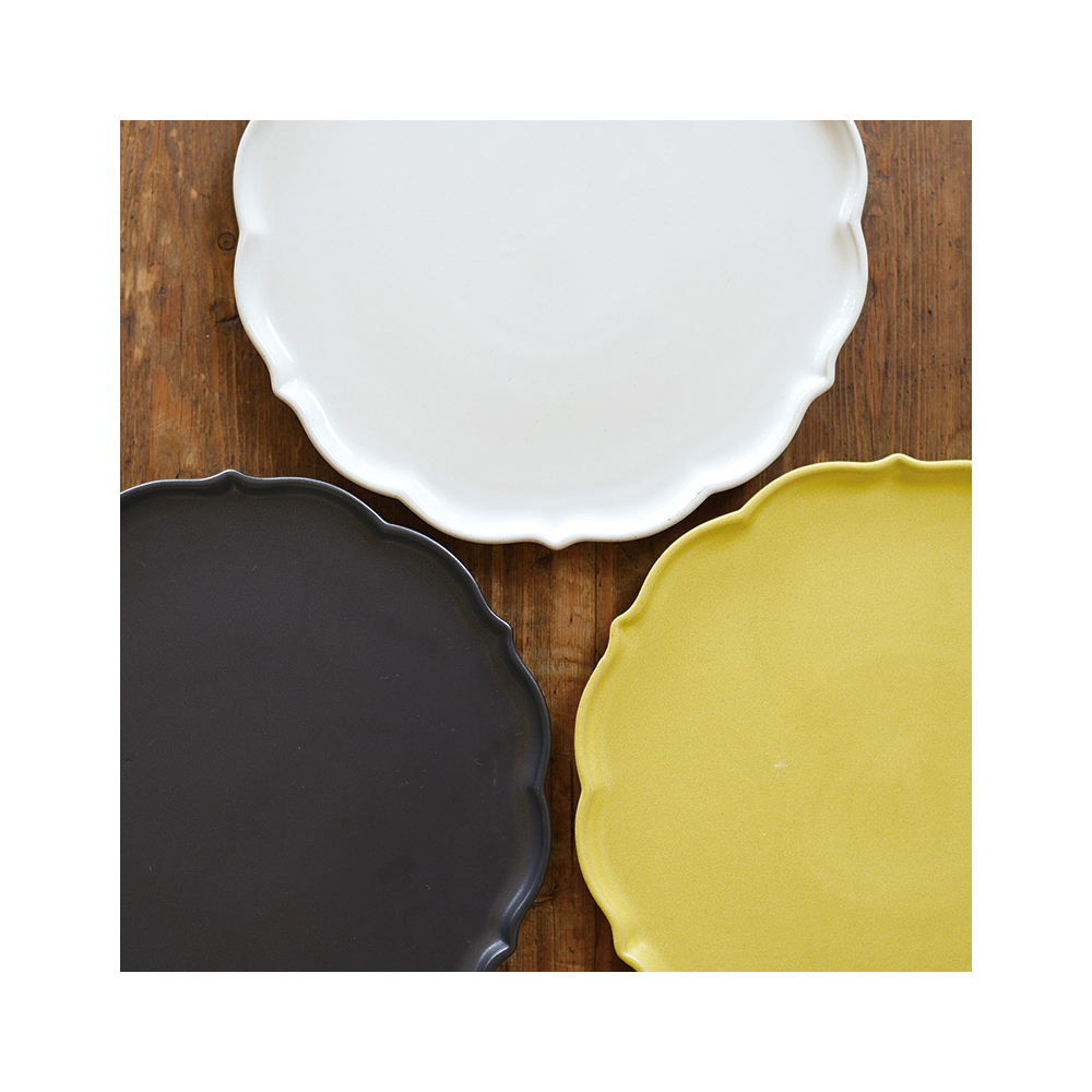 レコメンド :: 植物モチーフの器 :: 風花(かざはな) 200プレート