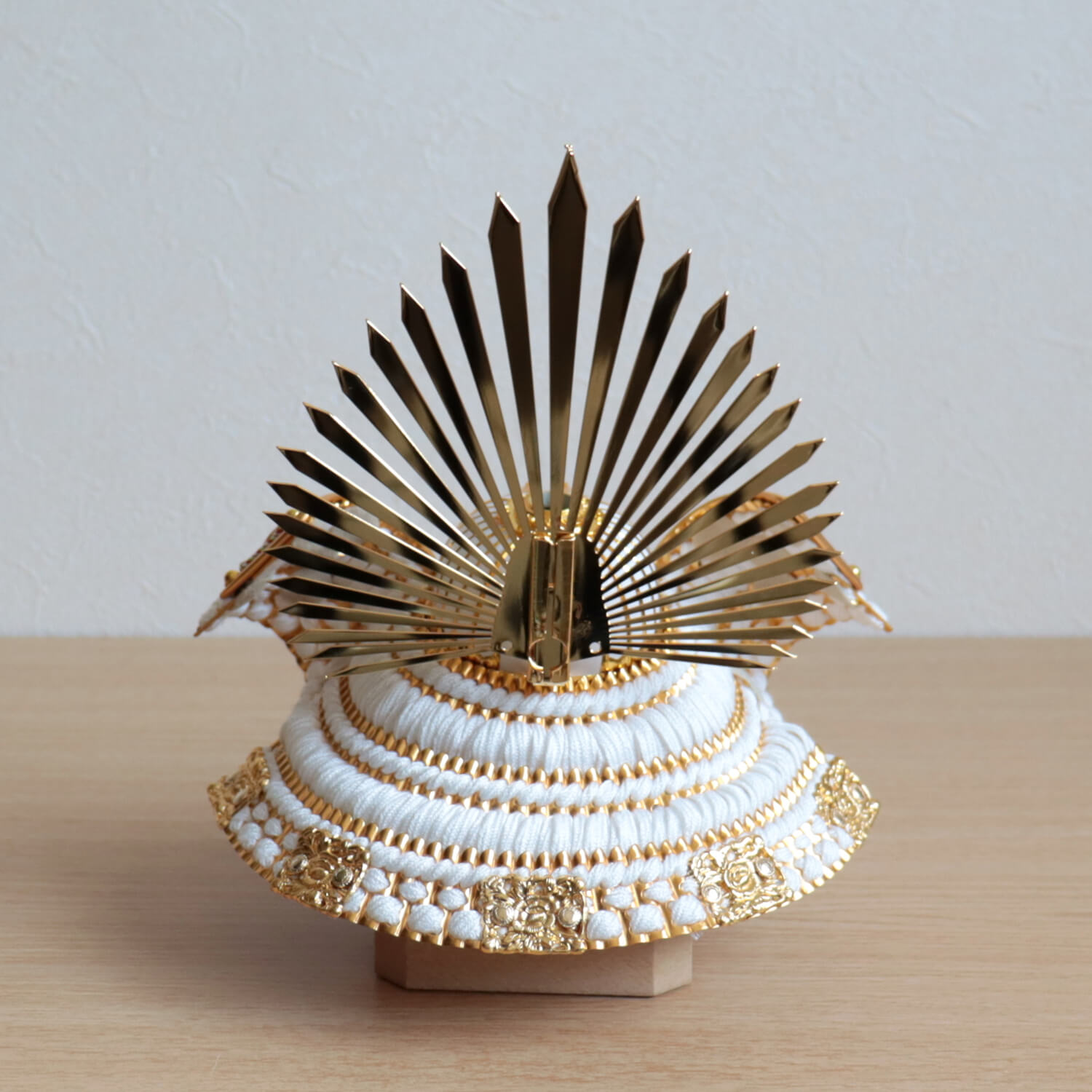 最新作 完全日本製ホワイト ゴールド 武将 豊臣秀吉 兜 37A 月-tsuki