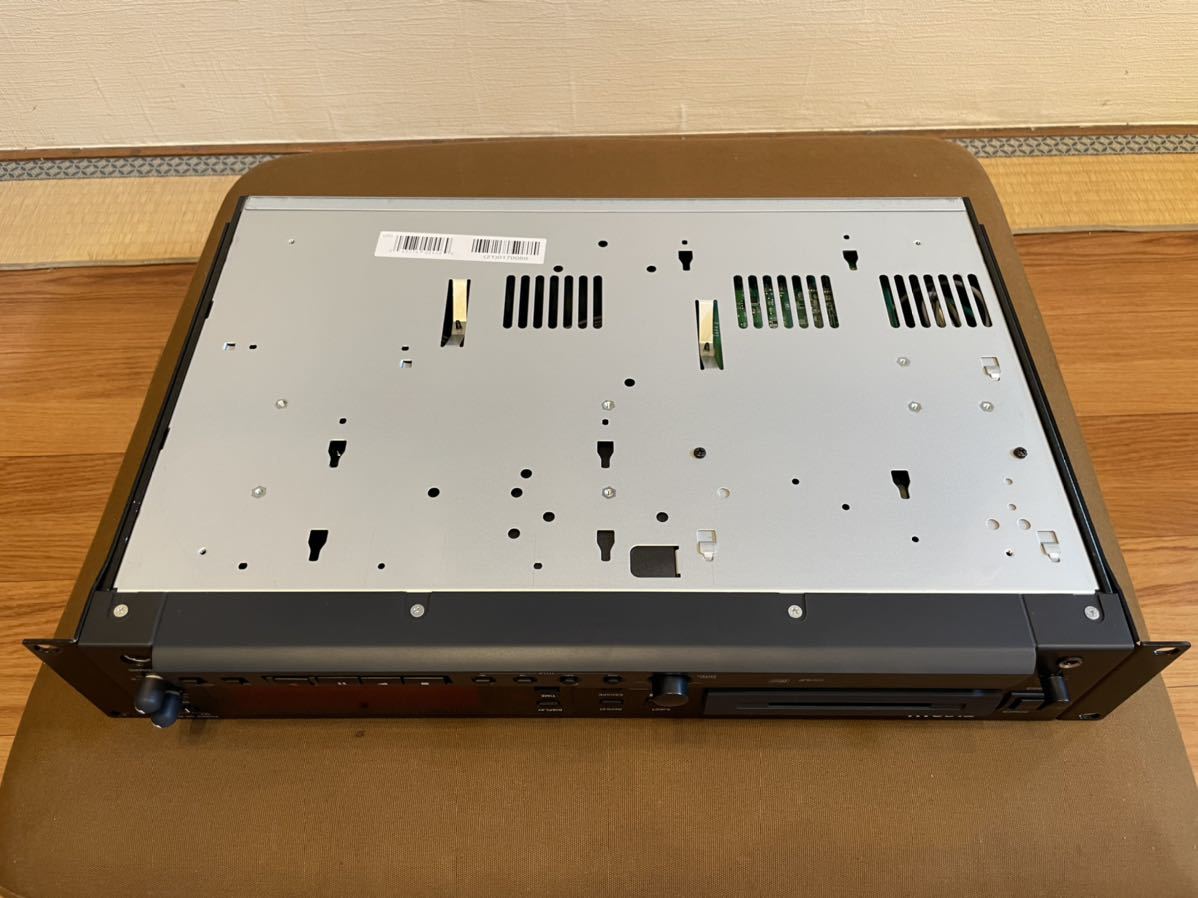 TASCAM MD-02 [MiniDisc Wiki]