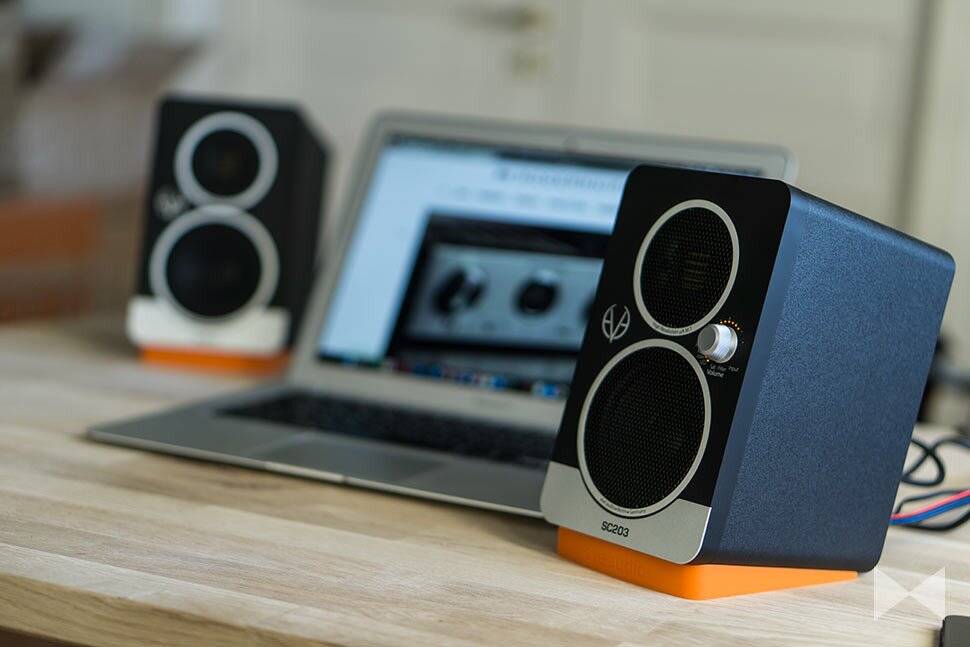 ミックスチェックの定番スピーカーになれるのか？ EVE Audio SC203の