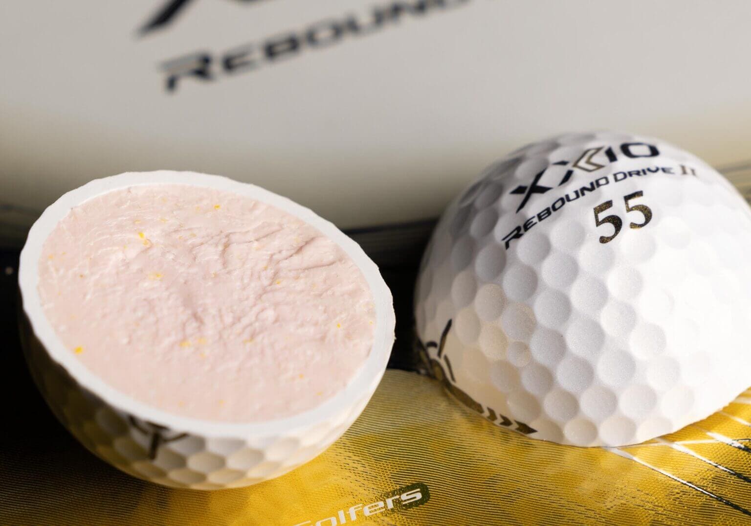 飛んでしっかり止まる！「ゼクシオ リバウンドドライブ II」ゴルフボール