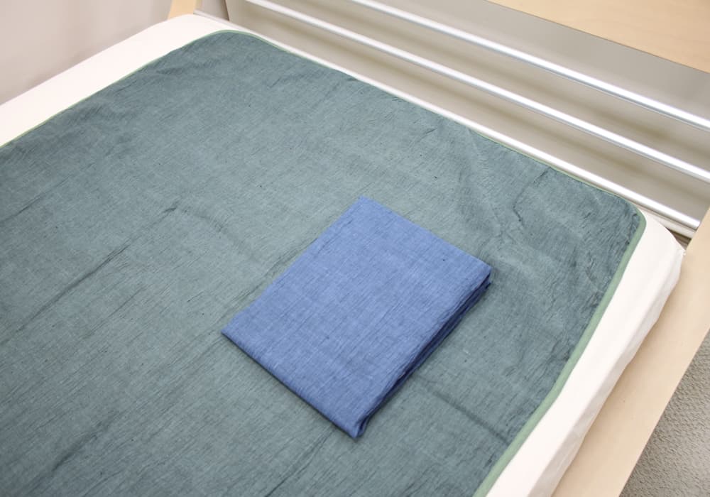 近江ちぢみ麻ラミー100％パッドシーツ・4隅平ゴム・SL・SD共用・日本製