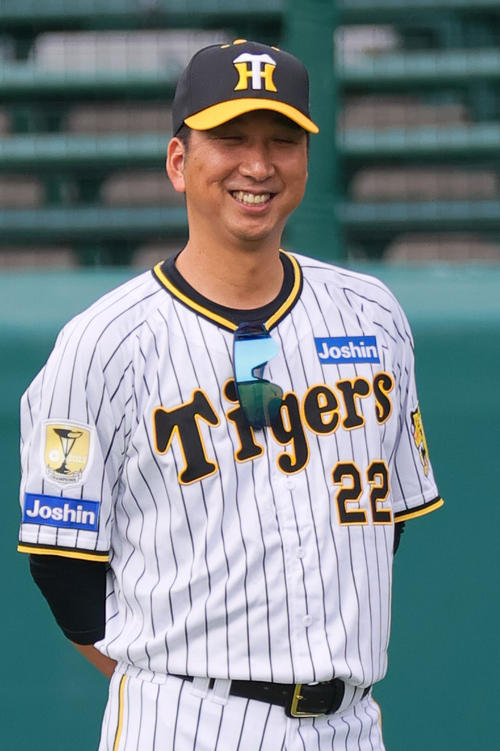 阪神】藤川監督が背番号「22」で始動！秋季練習で平田2軍監督や選手ら