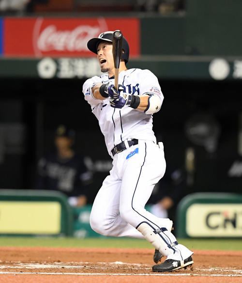 西武外崎に新兵器、松坂譲りのバットで打撃感覚掴む - プロ野球写真