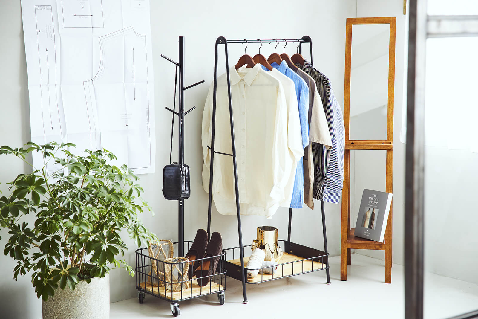 そろそろ衣替えの季節！しまうだけじゃない見せる収納術。 | FEATURE