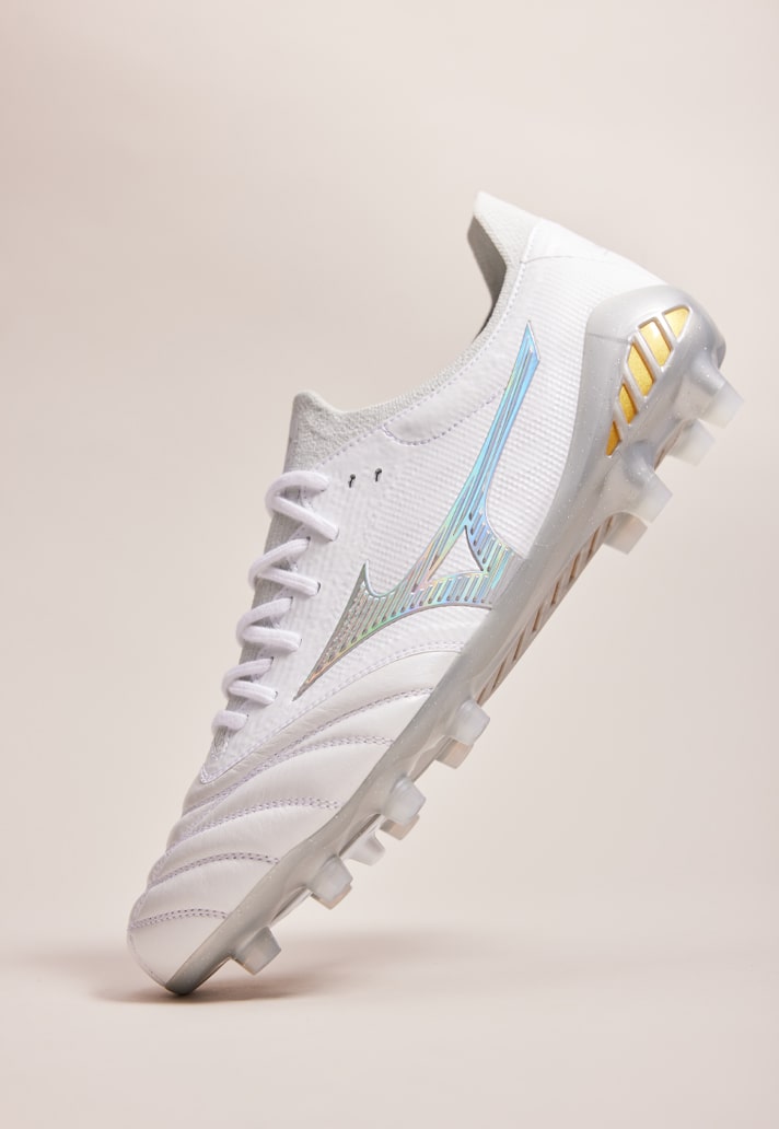 Mizuno Launch The Morelia Neo III β 'Shining' - SoccerBible