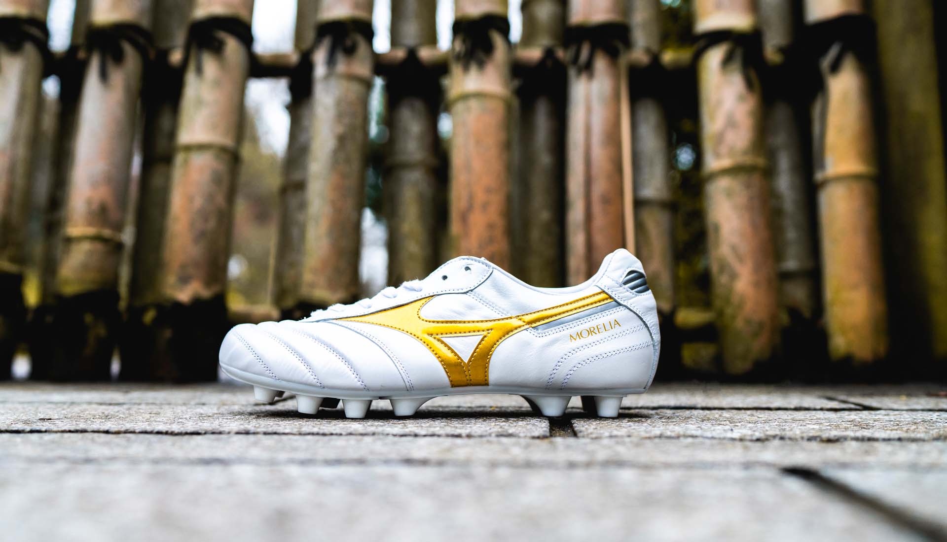 Mizuno Launch The 'Victory Gold' Pack - SoccerBible