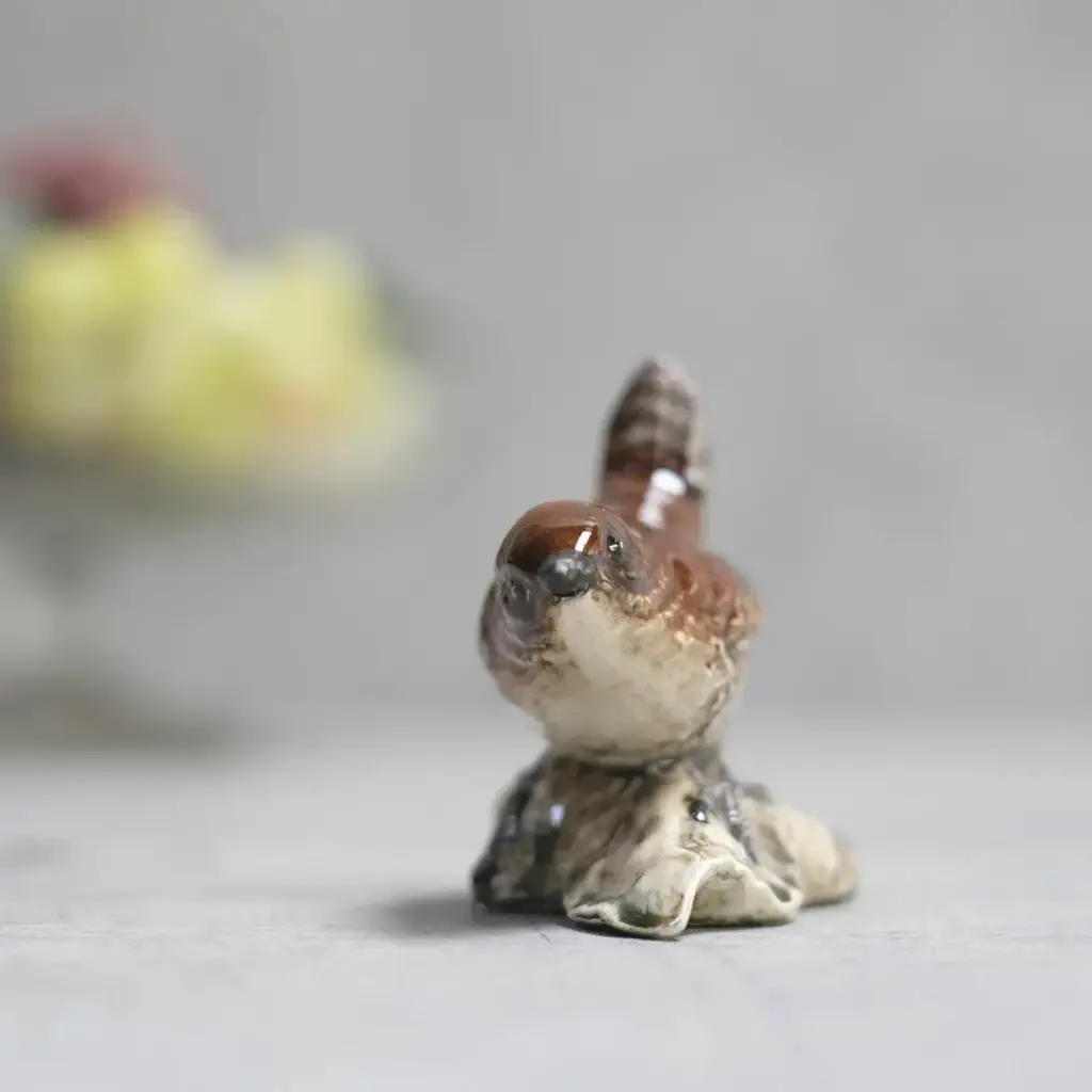 ヴィンテージフィギリン BESWICK WREN 鳥の置物 ピーターラビット陶製