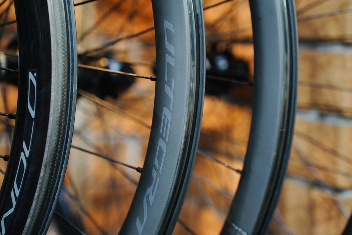 チューブレスレディ」のホイールで「クリンチャータイヤ」から