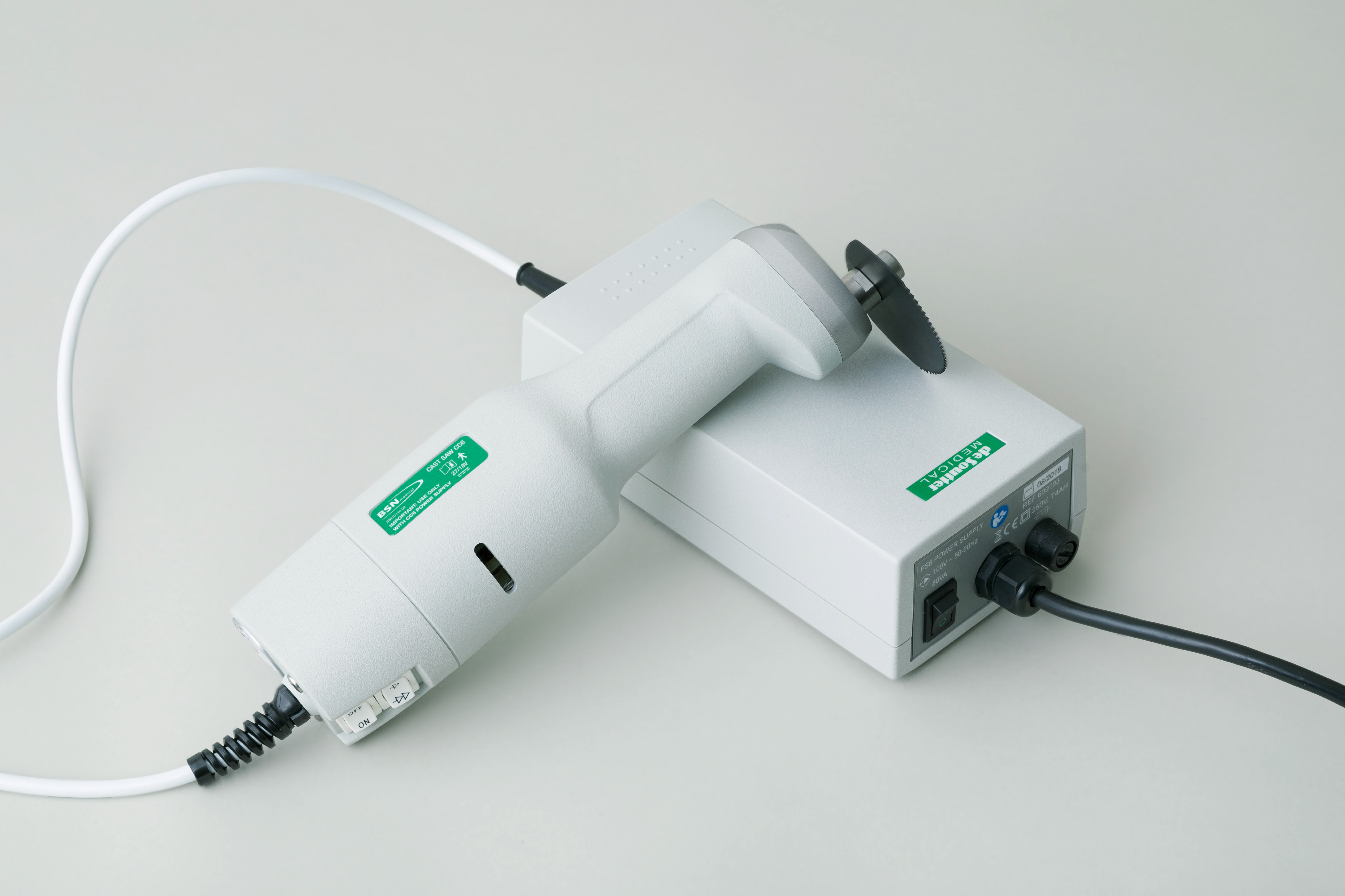 電動式ギプスカッタ「キャストソーCC6」製品情報 | 日本シグ