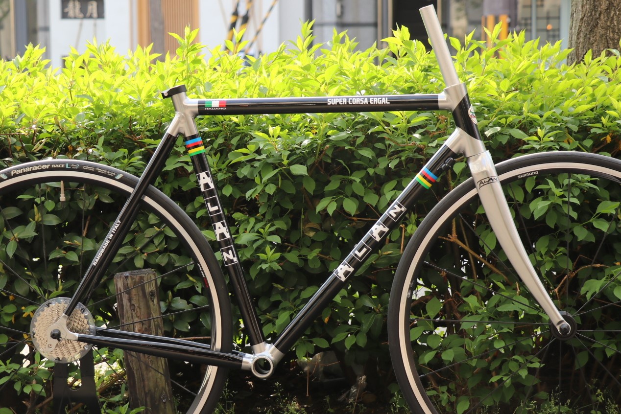 特集 ～アルミ / カーボンフレームのパイオニア～ hand made ITALY