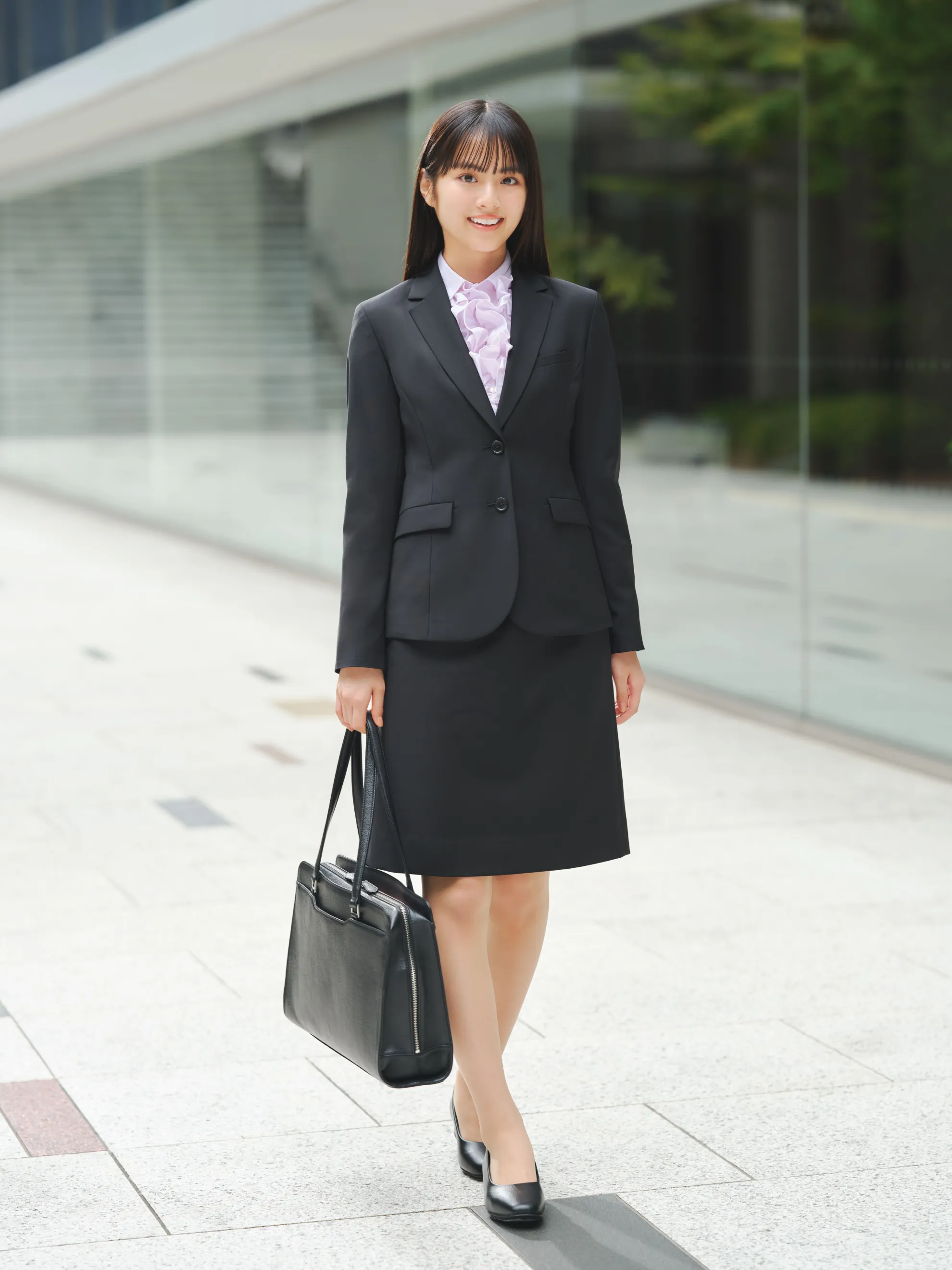 初めてのスーツ。始まりのスーツ。 | SUIT SELECT × SAMANTHA THAVASA