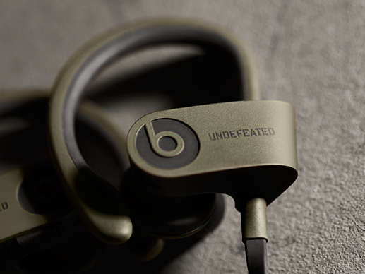 Beats、スニーカーブティック“UNDEFEATED”とコラボしたBluetooth