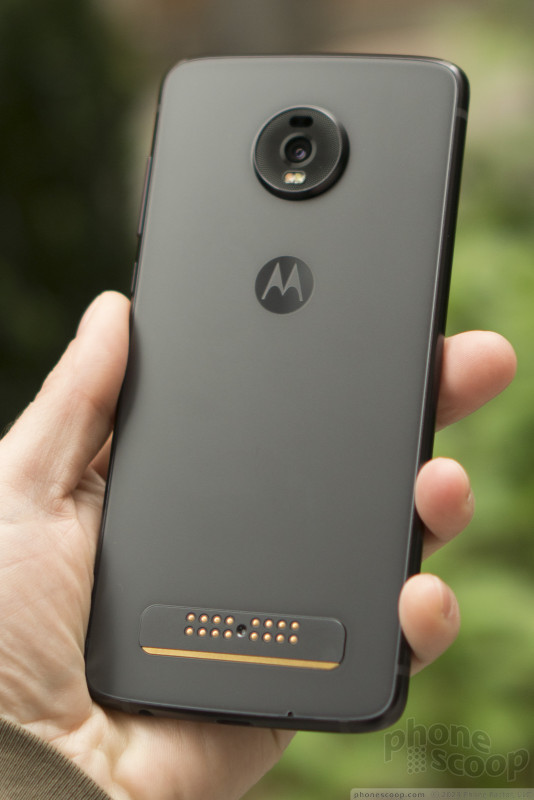 Hands On with the Moto z4 (Phone Scoop)