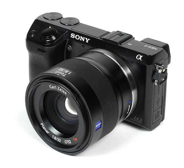 Zeiss Touit 32mm f/1.8 (Sony) - Review / Test Report