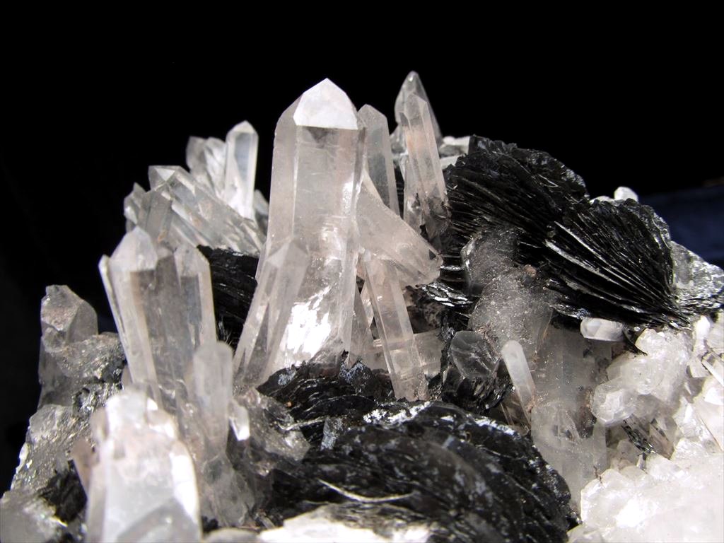 スペキュライト水晶共生クラスター アイアンローズ ヘマタイト