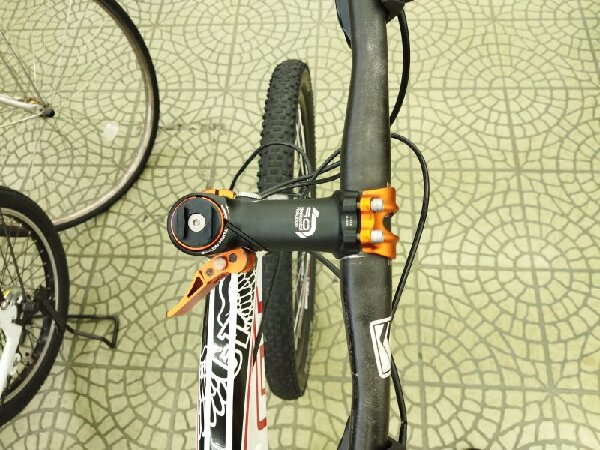 フルサスペンションのMTB、初心者にもオススメ! GT SENSOR 4.0 です