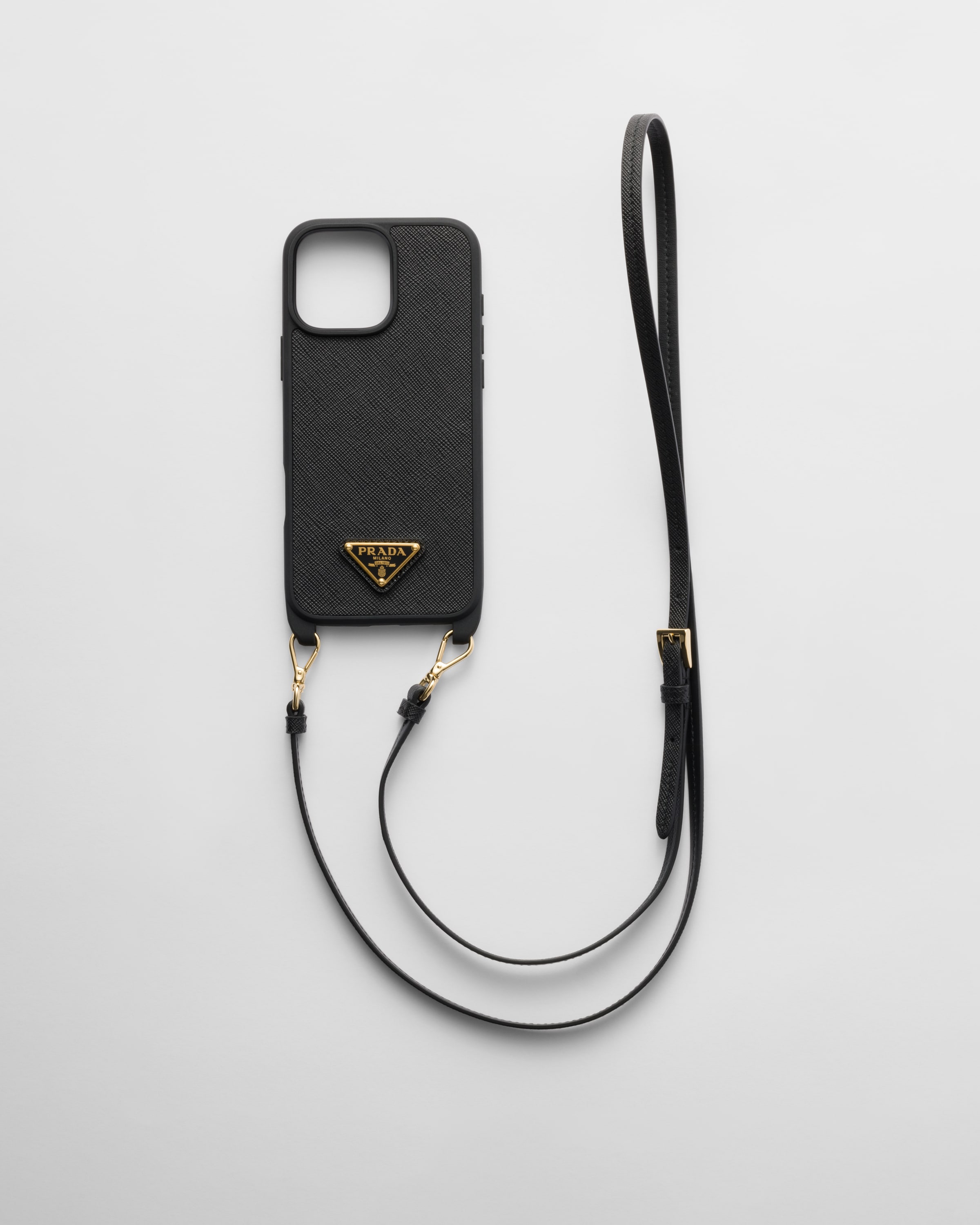 ブラック ショルダーストラップ付 サフィアーノレザー Iphone 16 Pro