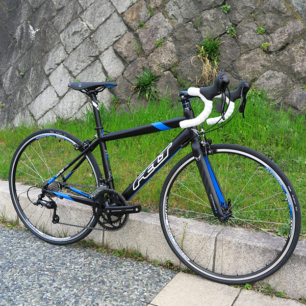 未来のレーサーに贈る！本格派ジュニアロードレーサー[FELT F95jr