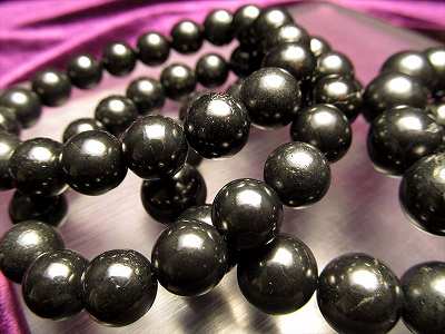 シュンガイトの意味や相性 激安天然石通販コムローズ