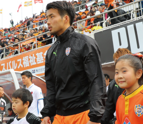 選手着用モデル「2017PUMAセレモニージャケット」発売のお知らせ