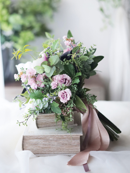 完成品ブーケ】シックなカラーとモーヴピンクのグリーンブーケ