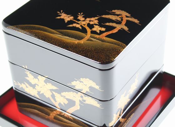 輪島塗 三段重箱（平台付き）松に桜蒔絵 858,000円税込 | 輪島塗の